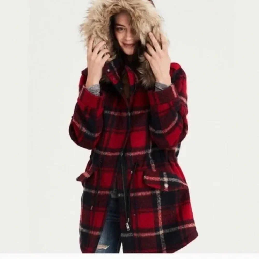 American Eagle Outfitters Red and Black Plaid Jacket with Faux Fur - Picture 1 of 8